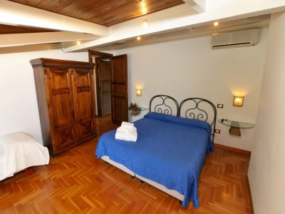 Holiday house Holiday Home in San Cipriano with Pool - Features photo 24