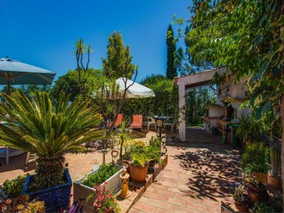 Holiday house Gorgeous Holiday Home with Swimming Pool - Outdoor photo 8