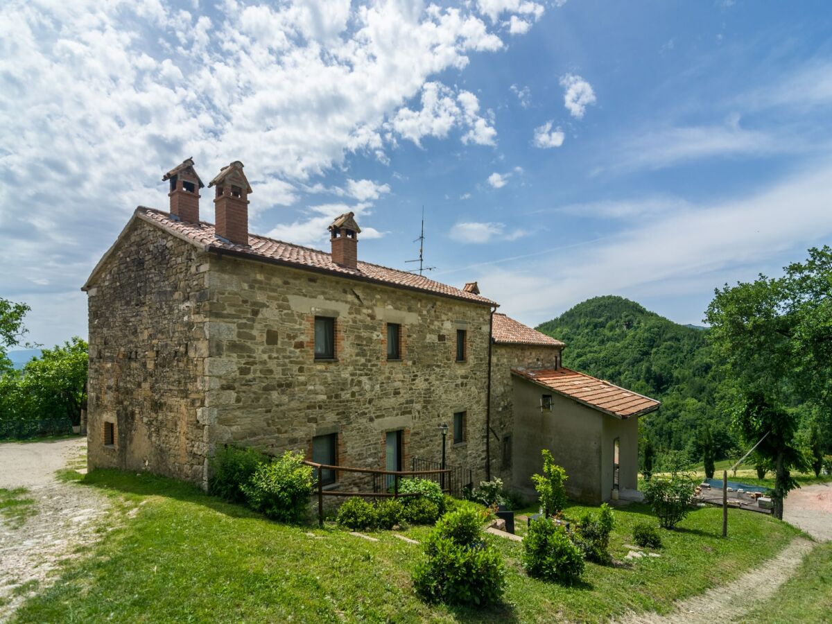 Farmhouse Tranquil Farmhouse in Sestino - Outdoor photo 3