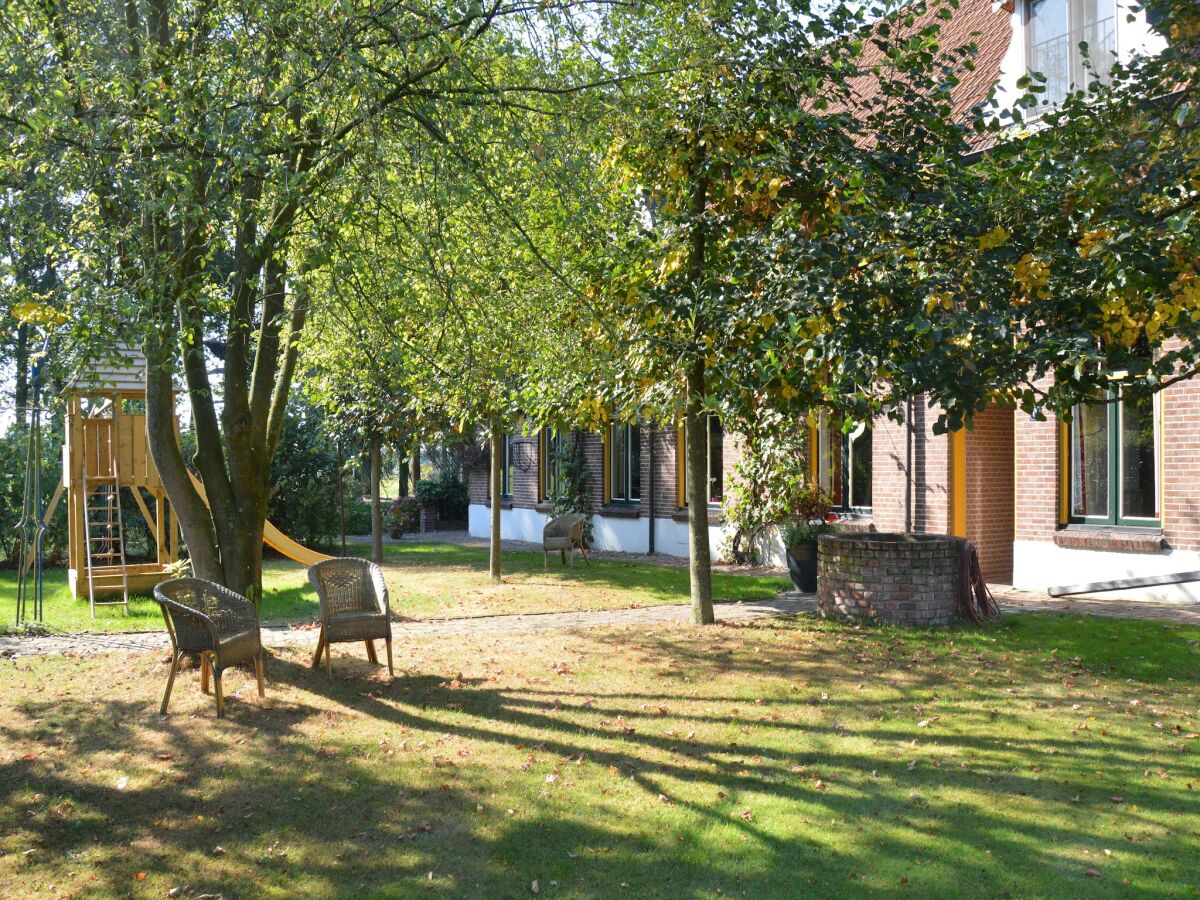 Holiday house Landvilla mit Spielen - Outdoor photo 3
