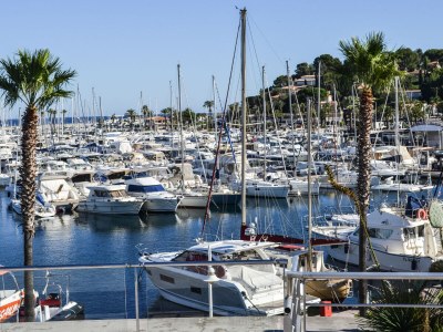Holiday house Villa Pierrugues - Environment photo 22
