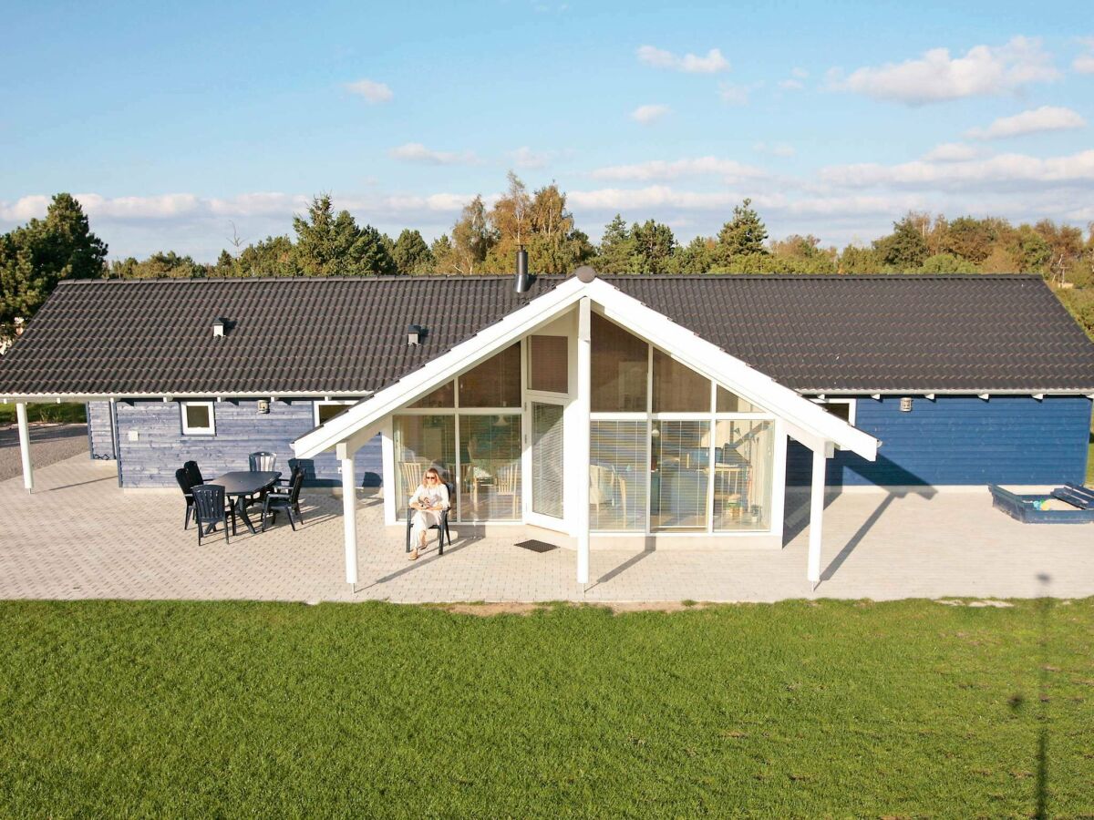 Holiday house 10 person holiday home in Rødby-By Traum