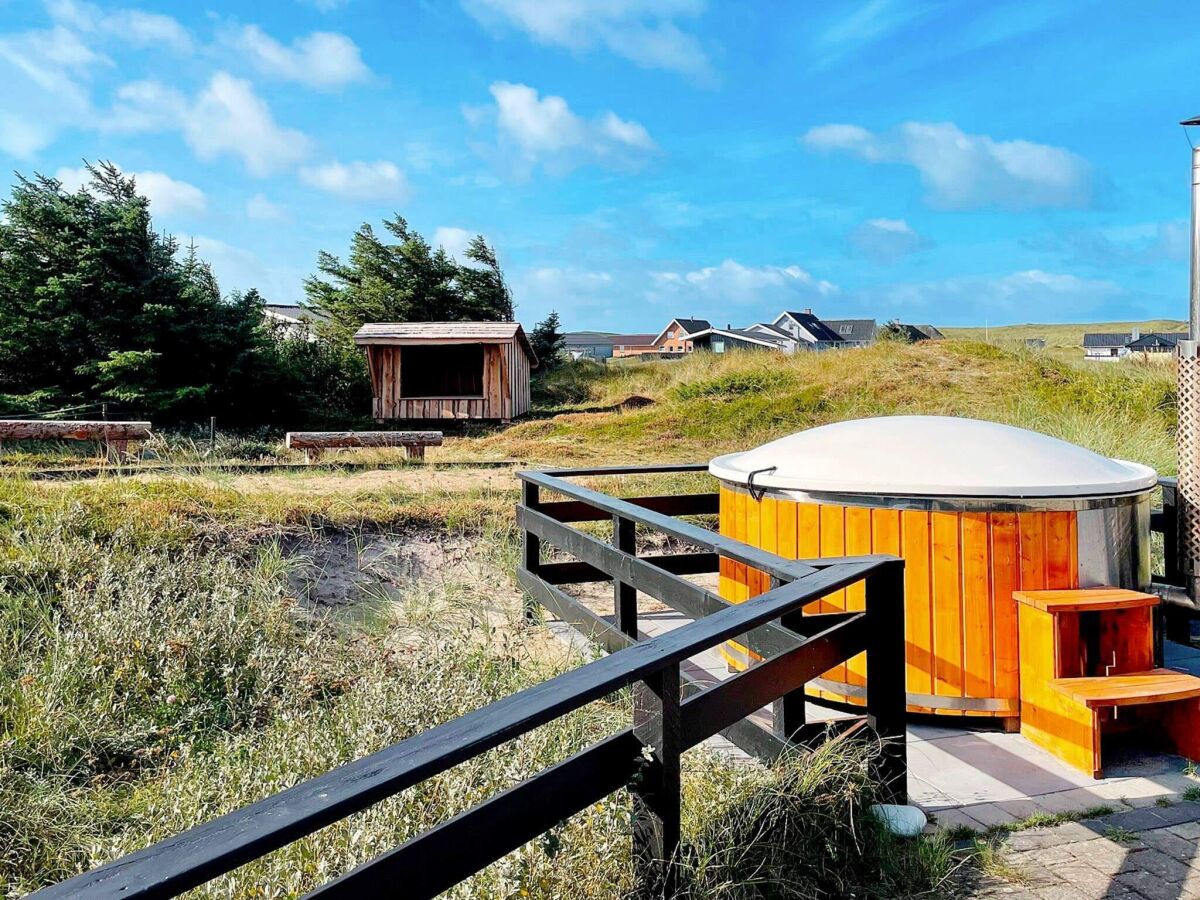 Holiday house Luxury Pool Retreat by Sea - By Traum Ferienwohnungen - Outdoor photo 4