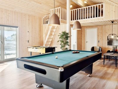 Holiday house Luxury Pool Retreat by Sea - By Traum Ferienwohnungen - Outdoor photo 14