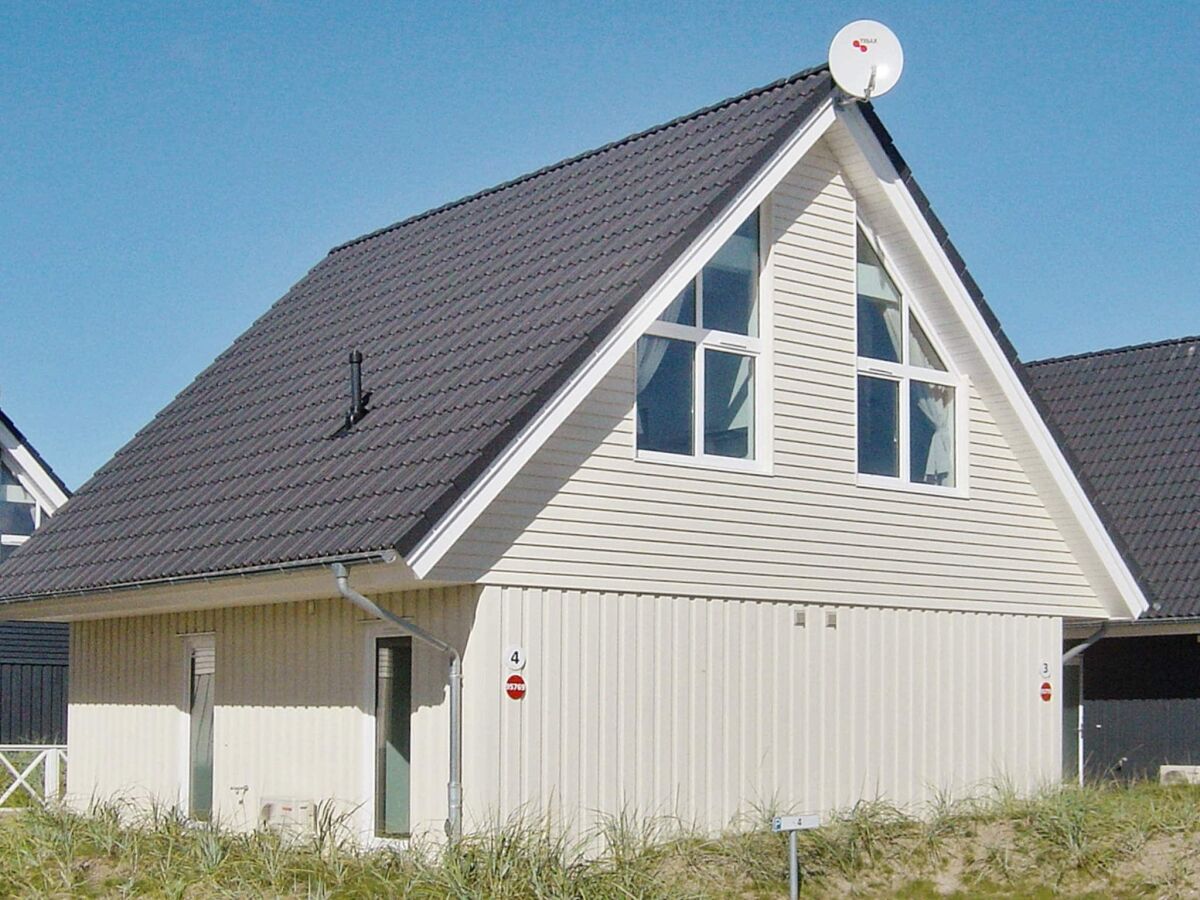 Holiday house 6 person holiday home in Wendtorf - Outdoor photo 4