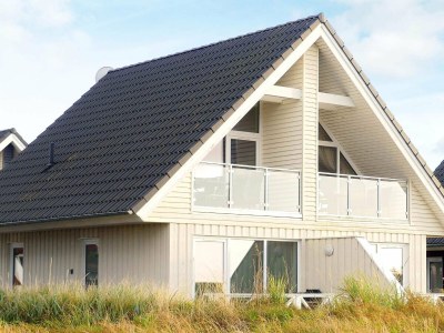 Holiday house Üppiges Ferienhaus mit Sauna - Outdoor photo 2