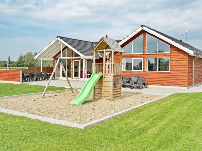Holiday house Luxurioses Pool-Refugium in Nordborg -- By Traum Ferienwohnungen - Outdoor photo 2