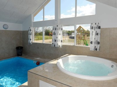 Holiday house Luxurioses Pool-Refugium in Nordborg -- By Traum Ferienwohnungen - Outdoor photo 35