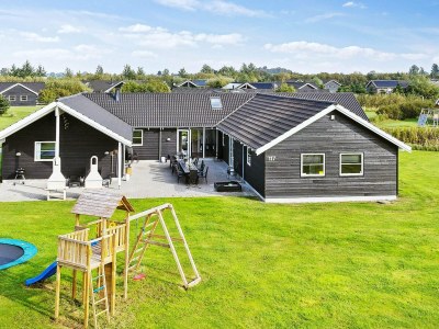 Holiday house Luxus-Poolvilla Marielyst -- By Traum Ferienwohnungen - Holiday house