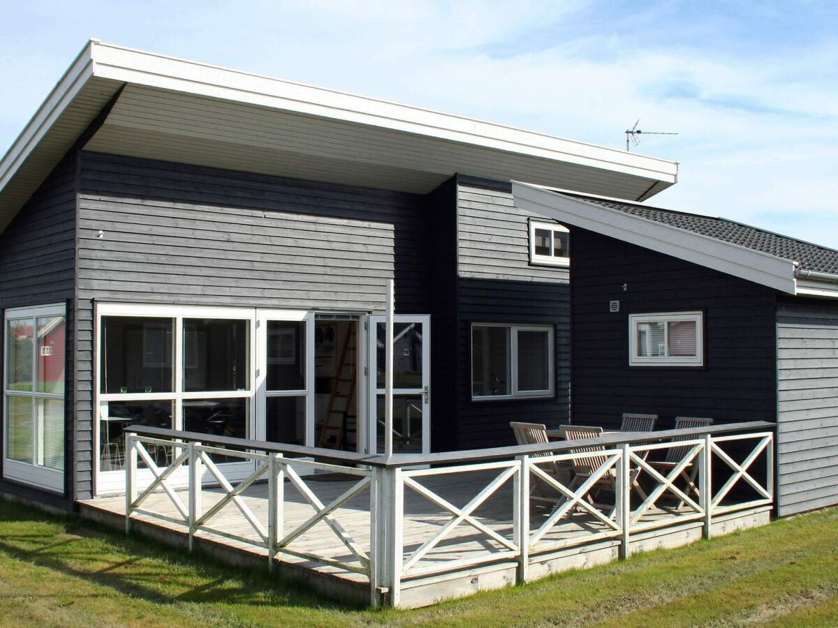 Holiday house 6 person holiday home in Gudhjem-By Traum - Outdoor photo 2