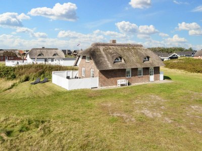 Holiday house 9 person holiday home in Harboøre-By Traum - Outdoor photo 4