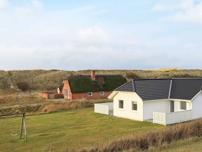 Holiday house Luxurioses Spa-Retreat am Meer - Outdoor photo 2