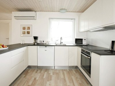 Holiday house Luxurioses Spa-Retreat am Meer - Outdoor photo 28