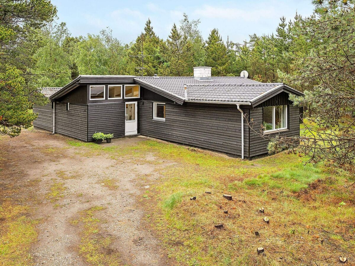 Holiday house 8 person holiday home in Rømø
