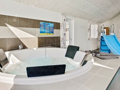 Holiday house 20 Personen Ferienhaus in Hasselberg - Outdoor photo 9