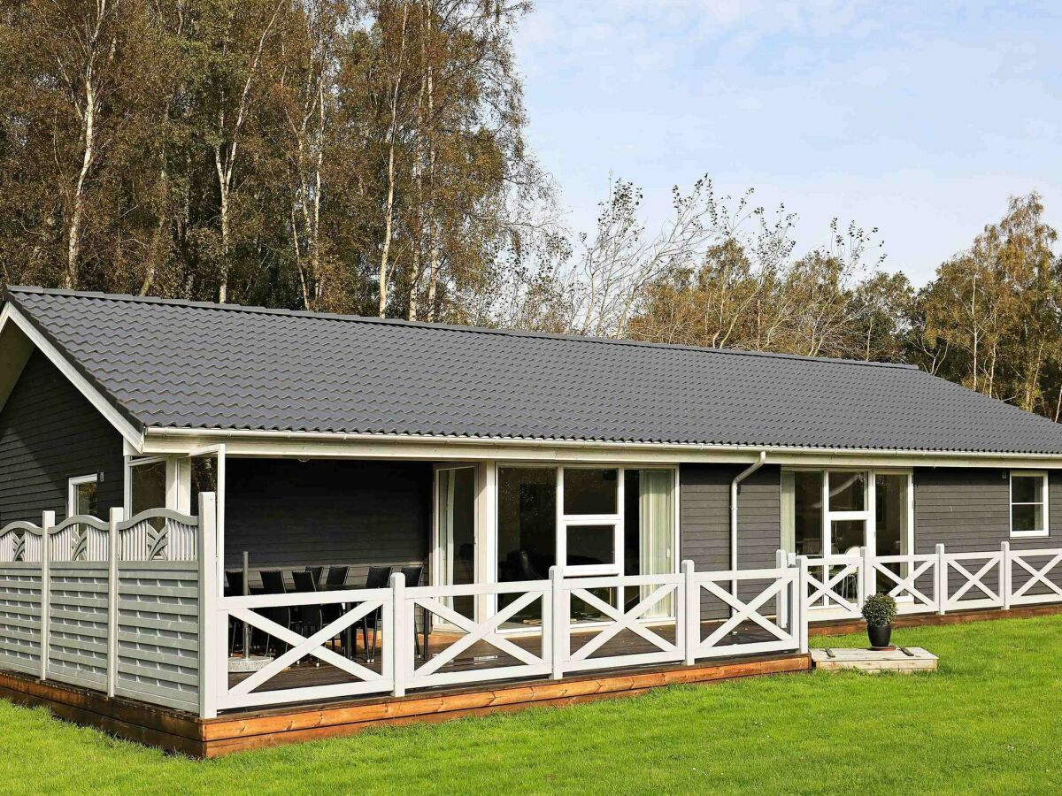 Holiday house 8 Personen Ferienhaus in Væggerløse-By Traum