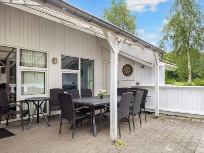 Holiday house Luxurioses Strandhaus mit Pool -- By Traum Ferienwohnungen - Outdoor photo 6