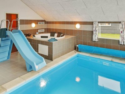 Holiday house 12 Personen Ferienhaus in Hasselberg - Outdoor photo 12