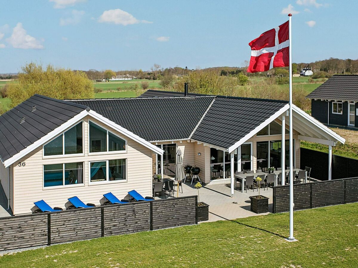 Holiday house Luxus-Pool-Ruckzug am Meer -- By Traum Ferienwohnungen