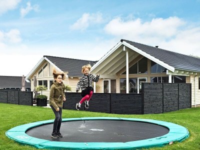 Holiday house Luxus-Pool-Ruckzug am Meer -- By Traum Ferienwohnungen - Outdoor photo 4