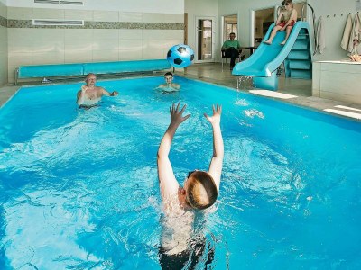 Holiday house Luxus-Pool-Ruckzug am Meer -- By Traum Ferienwohnungen - Outdoor photo 20