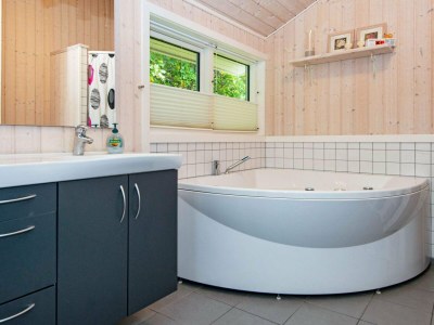 Holiday house Natur-Ruckzug am Strand -- By Traum Ferienwohnungen - Outdoor photo 4