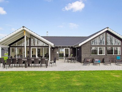 Holiday house 18 person holiday home in Hasselberg - Outdoor photo 2