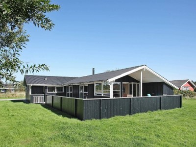 Holiday house 8 person holiday home in Hjørring-By Traum in Lønstrup - Holiday house