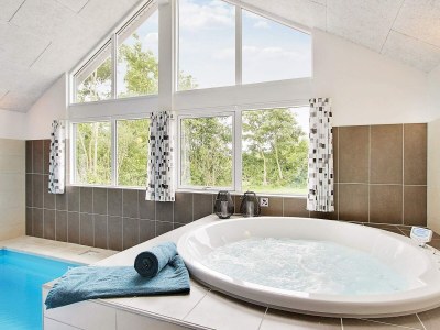 Holiday house Luxurioses Pool-Retreat in Blavand -- By Traum Ferienwohnungen - Outdoor photo 12