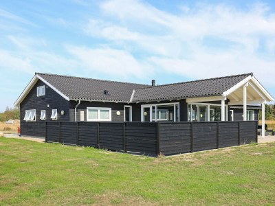 Holiday house Luxus-Ruckzug mit Pool -- By Traum Ferienwohnungen - Outdoor photo 2