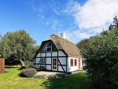 Holiday house Charming Renovated Cottage - By Traum Ferienwohnungen - Holiday house