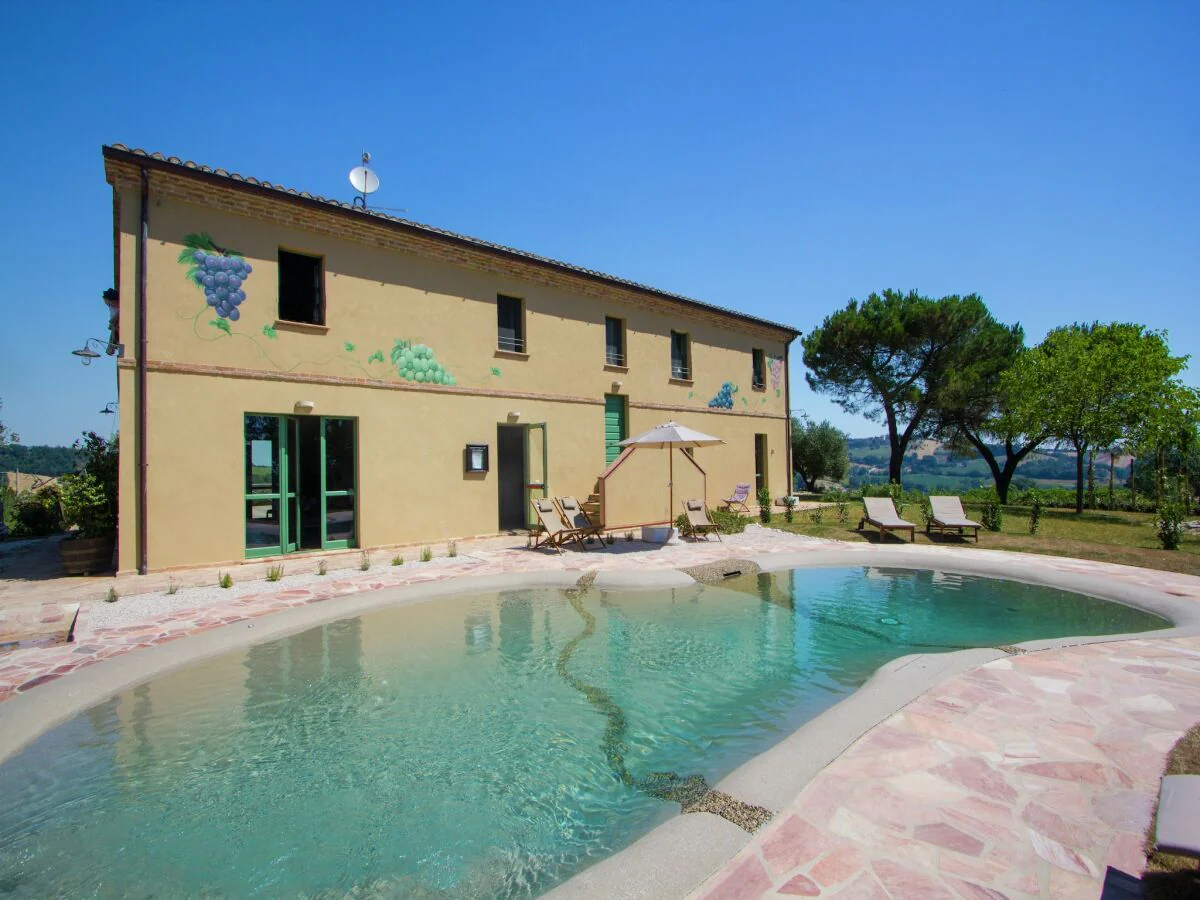 Villa Villa w/ Wine Tours Near Beach