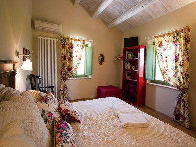 Villa Villa w/ Wine Tours Near Beach - Features photo 26