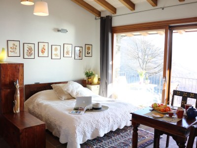 Finca Cascina Borchina Violetta Landgut Traumseeblick - Features photo 17