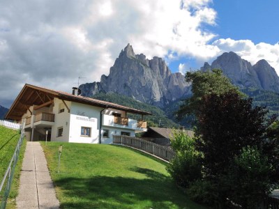 Holiday apartment Villa Nussbaumer*** in Seis am Schlern - Holiday apartment