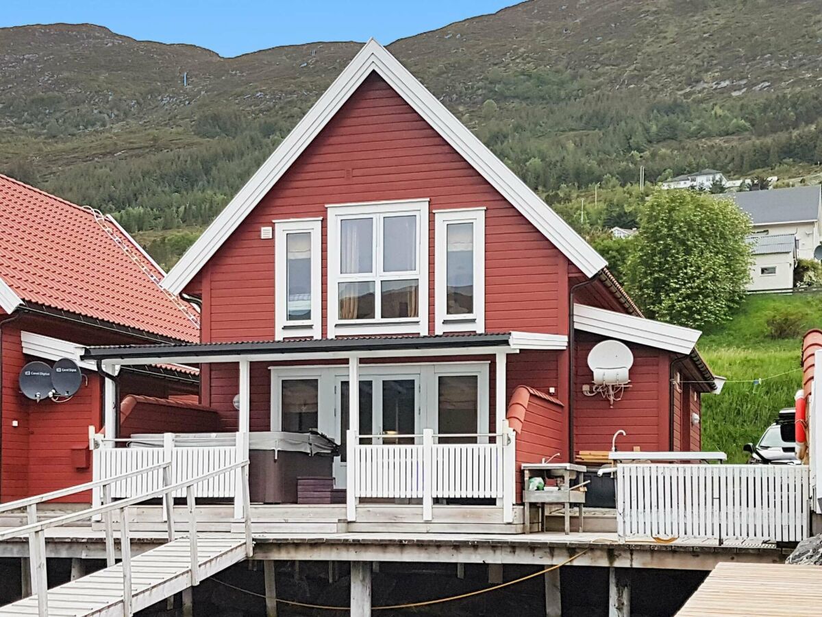 Holiday house 6 person holiday home in Gursken-By Traum