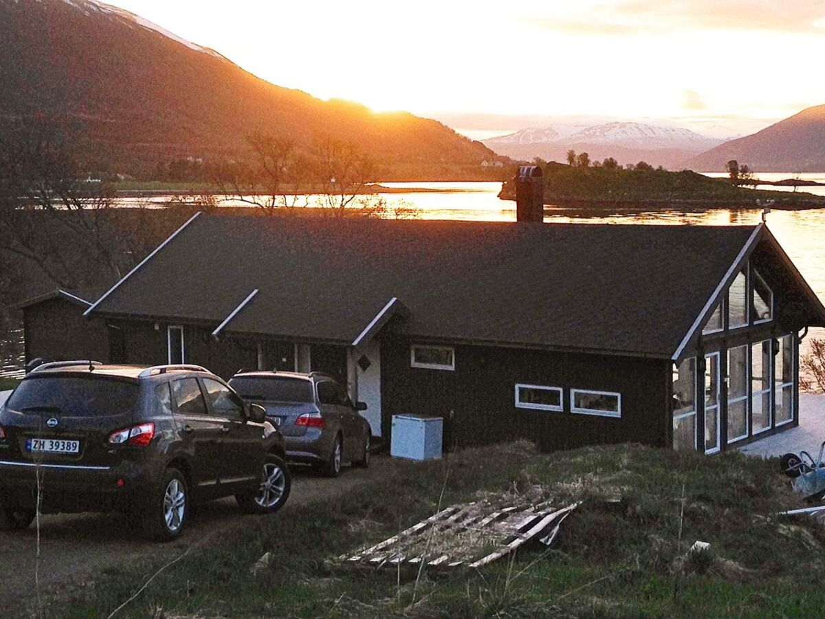Holiday house 11 person holiday home in Gullesfjord - Outdoor photo 3
