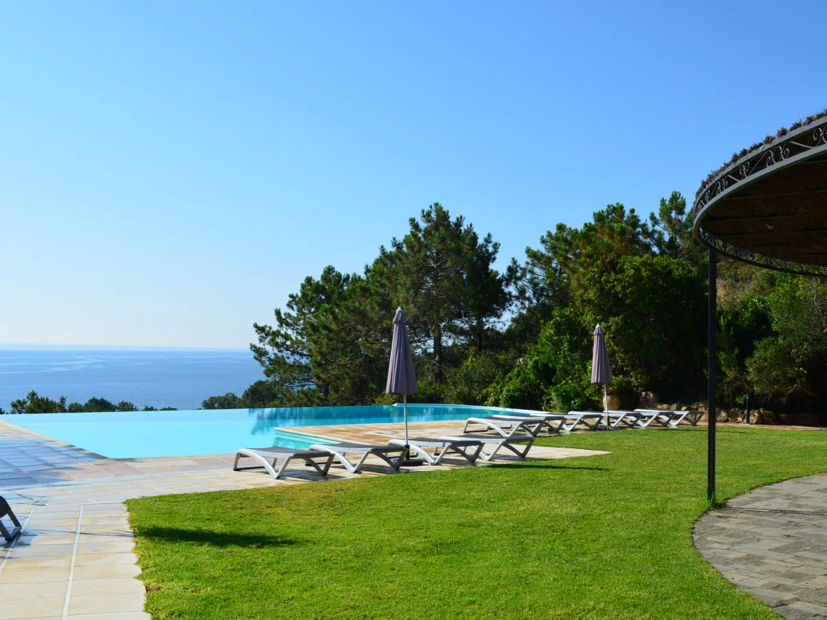 Holiday house with pool, beach at 900 m
