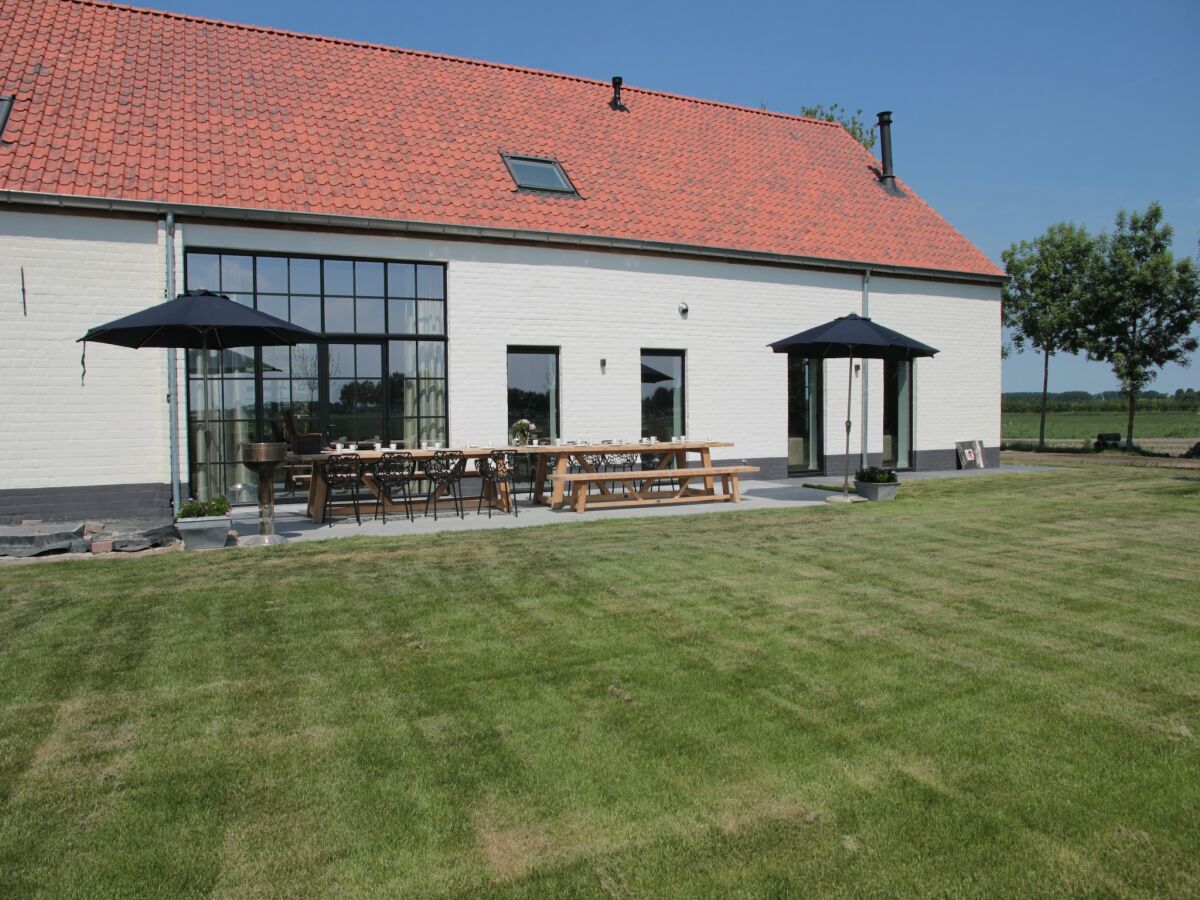 Farmhouse Villa in Zuidzande nahe Strand für 24 Von Belvilla