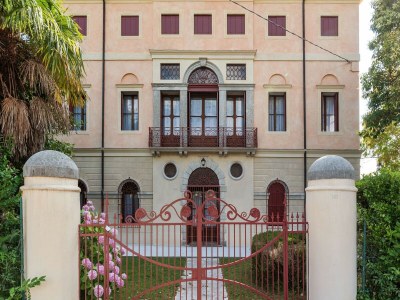 Castle Schloss in Romano d’Ezzelino mit Garten - Outdoor photo 5