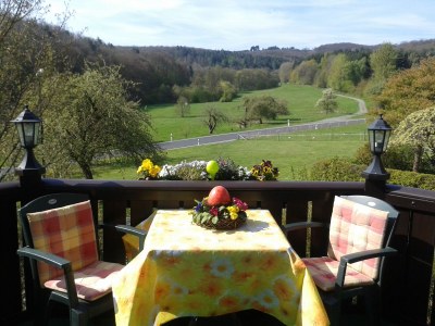 Holiday apartment Schlummerkiste upper floor Sonnenblume in Sinn-Fleisbach - Holiday apartment