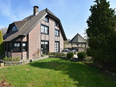 Cottage Geräumiges Herrenhaus mit Wiesenblick in Bruinisse - Outdoor photo 7