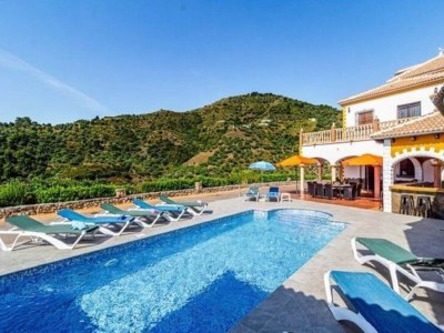 Villa Family Villa with Terrace in Eastern Costa del Sol - Villa