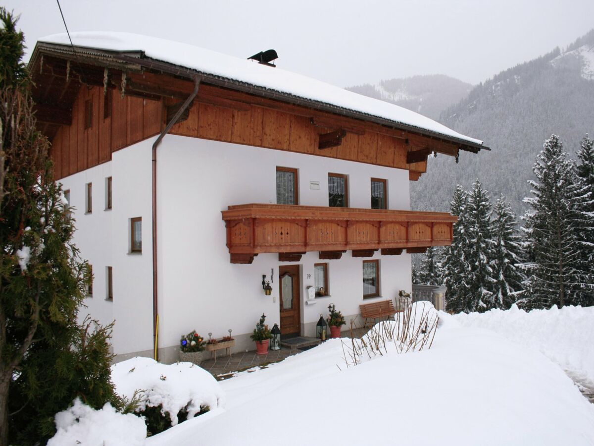 Apartment Apartment in Fügenberg near Ski Slopes - Outdoor photo 2
