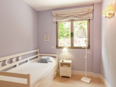 Villa Belvilla by OYO Vibrant Villa with Swimming Pool - Features photo 14