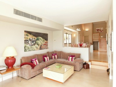 Villa Belvilla by OYO Vibrant Villa with Swimming Pool - Features photo 17