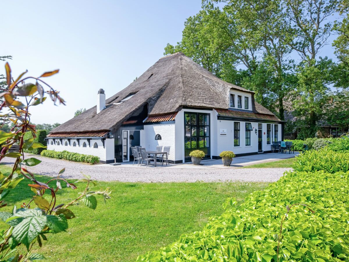 Holiday apartment Gouden Reaal 26