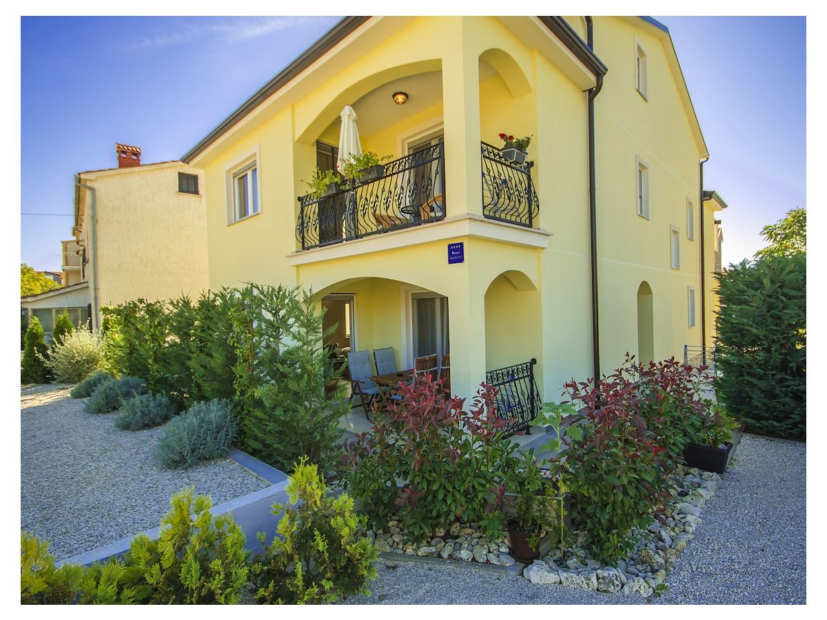 Holiday apartment Villa Luka Apartment Gray mit Pool - Outdoor photo 3
