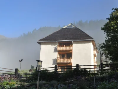 Holiday apartment Straw house - farm holiday in Graun - Holiday apartment