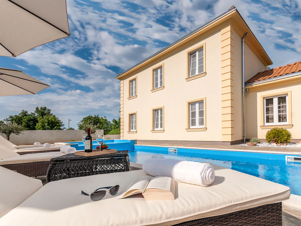 Villa Jakov